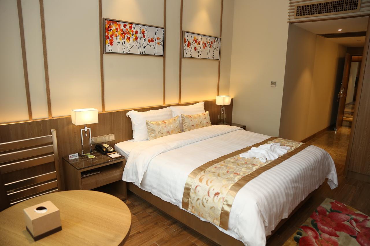 Southern-Club Station 1 Hotel-Free Canton Fair Shuttle Bus מראה חיצוני תמונה